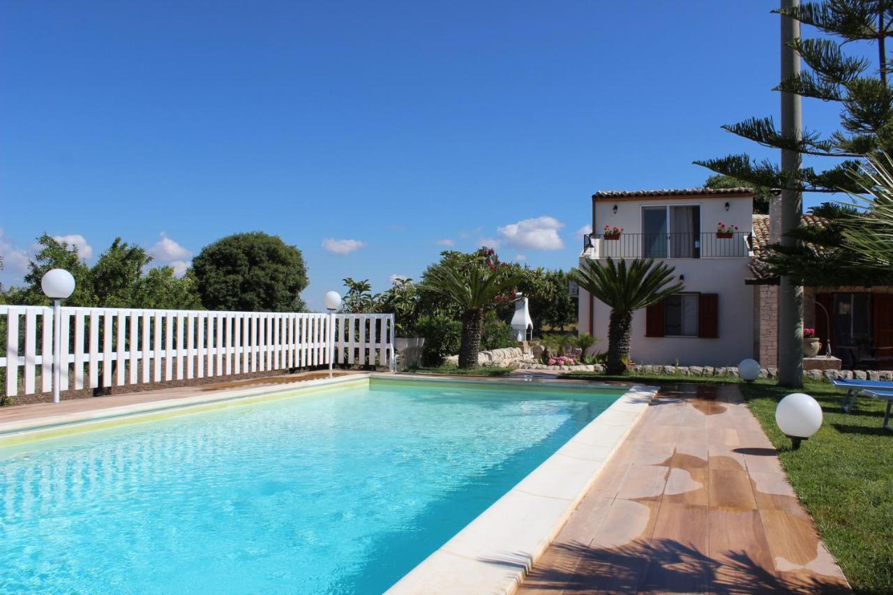 Villa Clara Chiaramonte Gulfi Extérieur photo